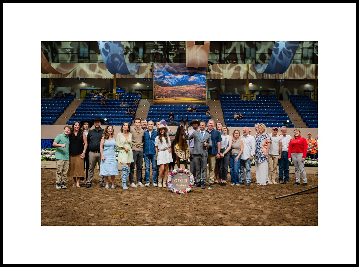The yearling filly Sedona AS and her co-owners, Arabian Soul Partners and Cindy McGowan and Mark Davis, Mexico. Photo credit by © Global Champions Arabians Tour